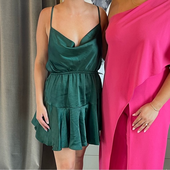 Green Selfie Leslie Dress - Picture 3 of 3